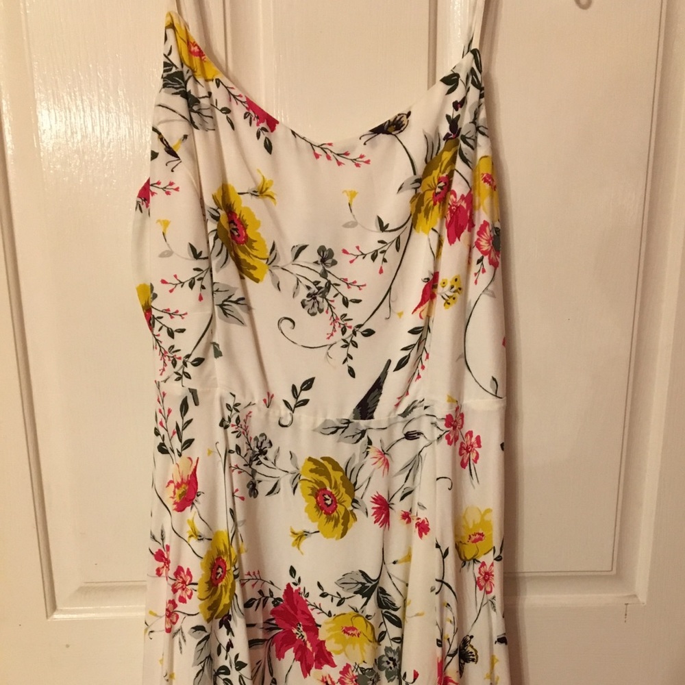 ✨LIKE NEW!✨ Floral sundress🌸🌼